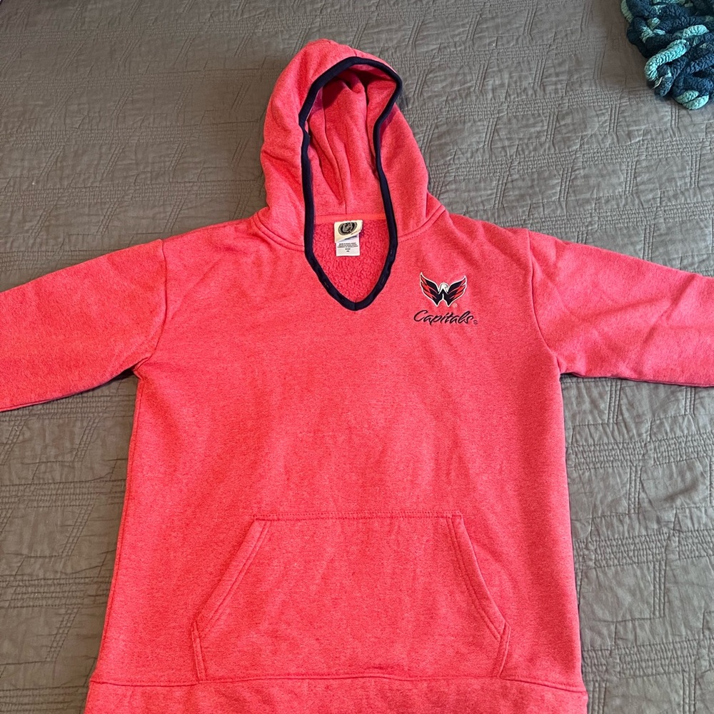 NHL Red and Black Hooded Sweatshirt Washington Capitals, Size Small